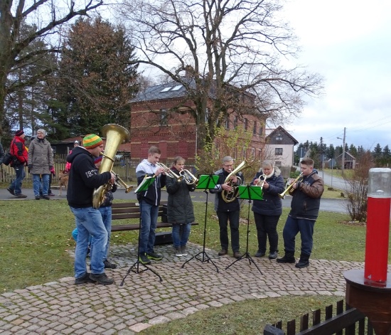 191130 Weihnachtsmarkt 1 Blaesergruppe LKG zur Eroeffnung Foto Strangfeld