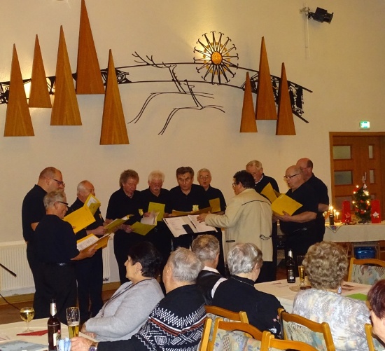 191207 Seniorenweihnachtsfeier 2 Maennerchor Foto Strangfeld