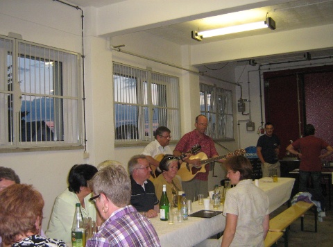 Gesang im Feruerwehrhaus