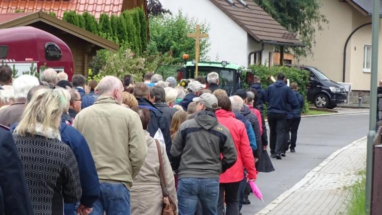 180624_Der Festumzug zur Glockenweihe (21)