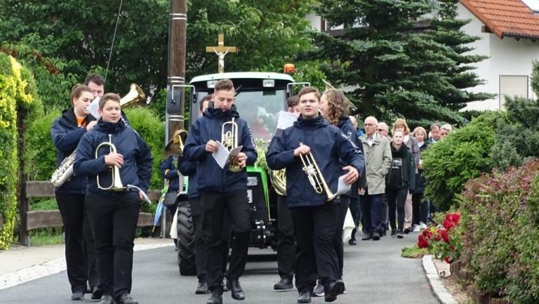 180624_Der Festumzug zur Glockenweihe (7)